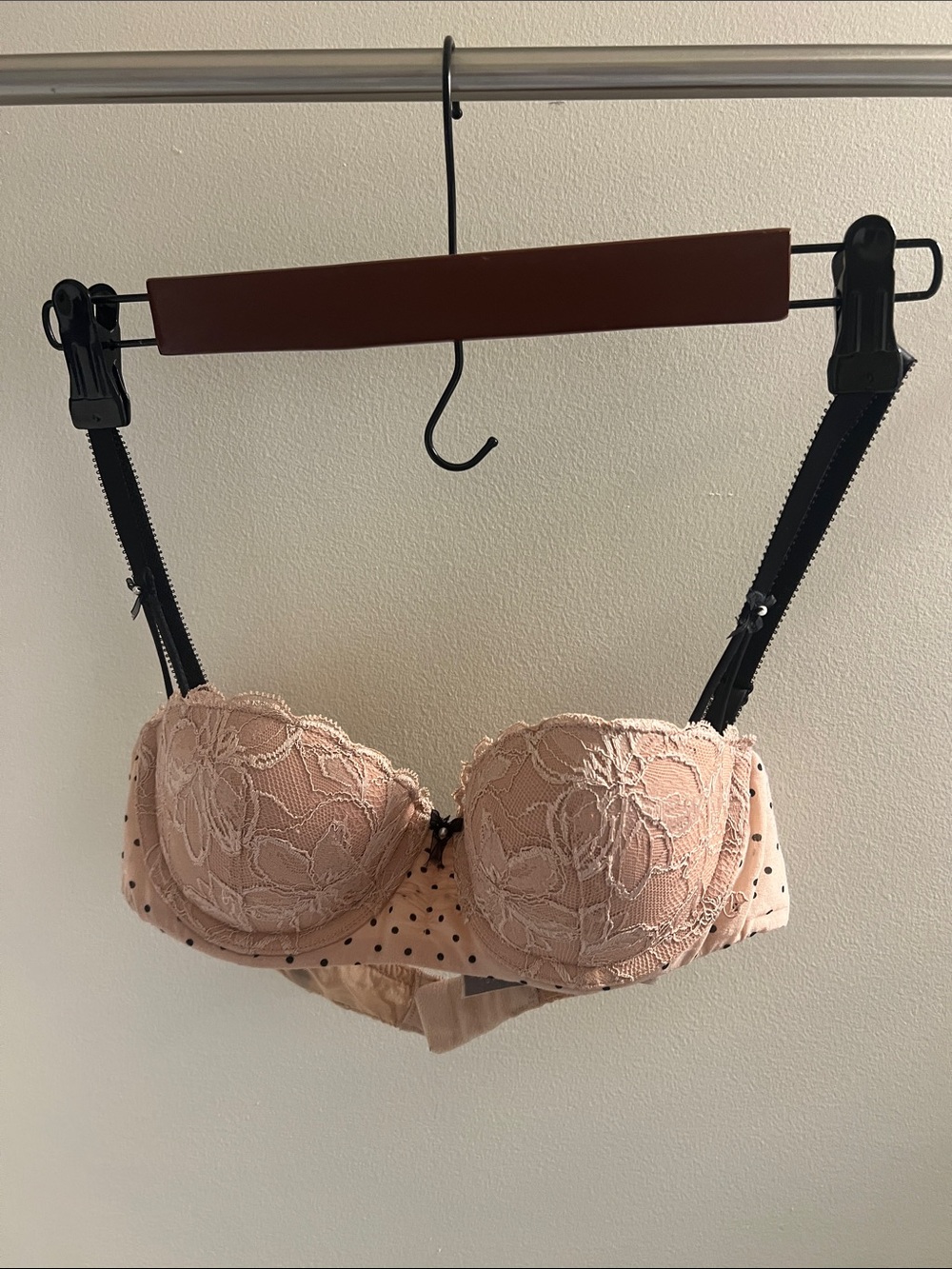 Victoria's Secret Pink Lace Demi Bra with Black Trim - Picture 5 of 5